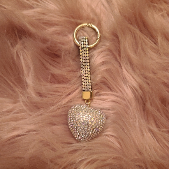 Heart  Keychain - Picture 4 of 4